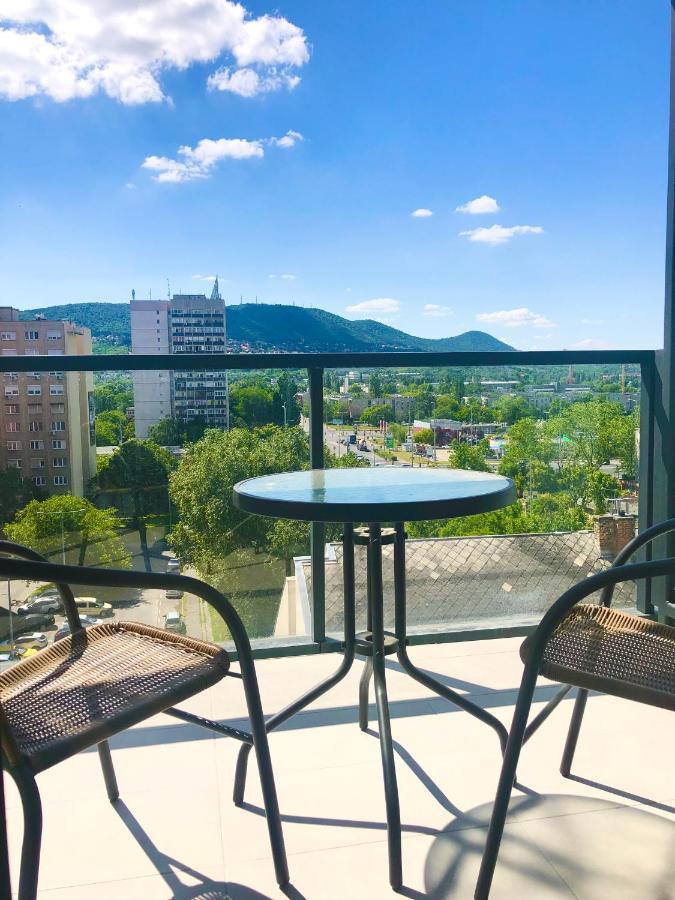 Sweet Home Apartman , 30Sqm Studio, Free Private Parking, Mountain View, Balcony, 20 Min From Downtown Budapest Exteriör bild