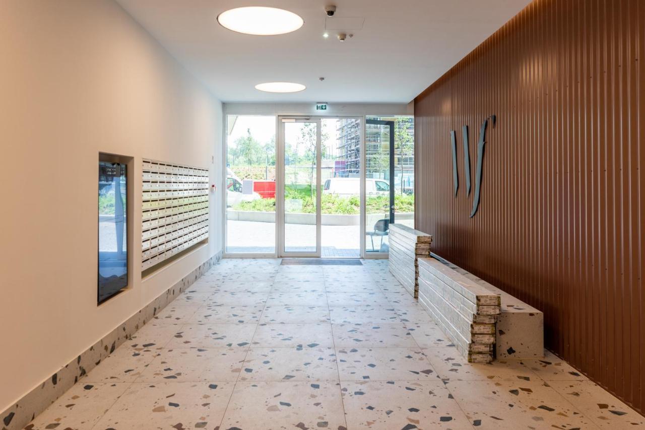 Sweet Home Apartman , 30Sqm Studio, Free Private Parking, Mountain View, Balcony, 20 Min From Downtown Budapest Exteriör bild
