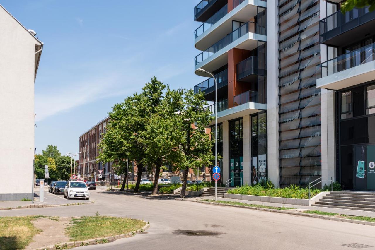 Sweet Home Apartman , 30Sqm Studio, Free Private Parking, Mountain View, Balcony, 20 Min From Downtown Budapest Exteriör bild